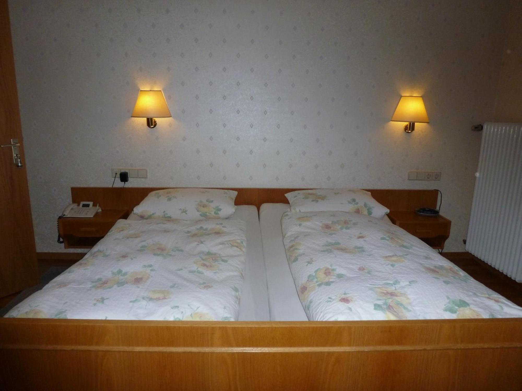 Waldschloesschen Hotel Bad Herrenalb Buitenkant foto